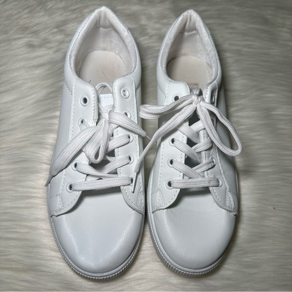 SHEIN Lace-up Front Skate Shoes Size 40/10 - Picture 2 of 14